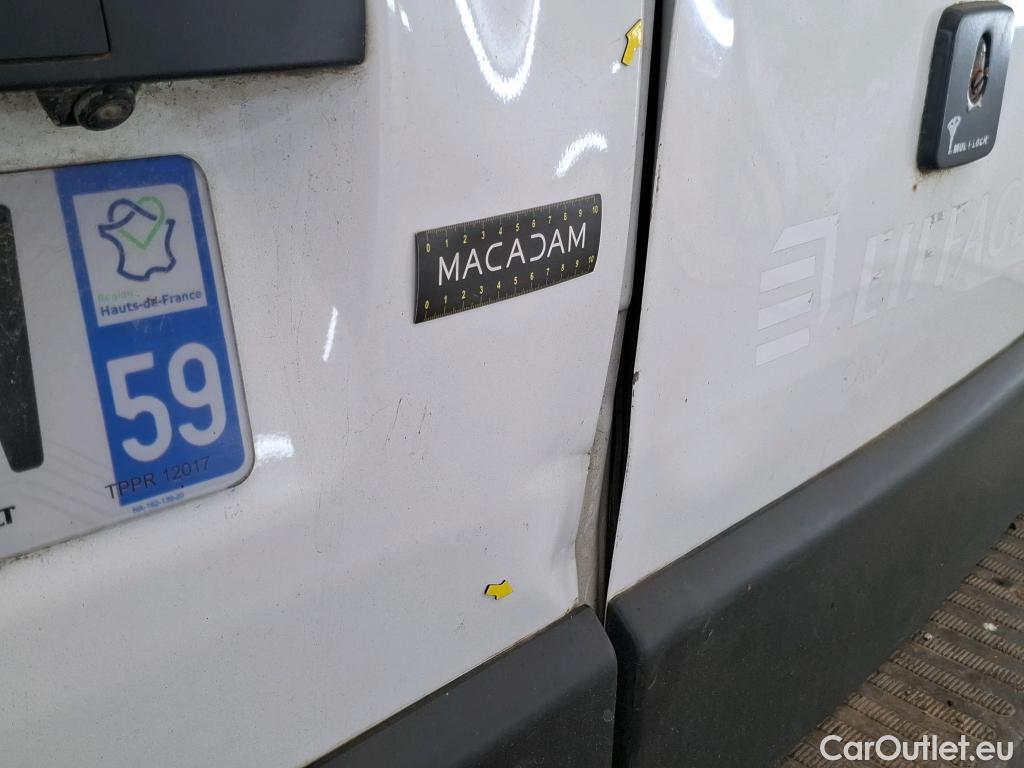  Renault  Master  Fourgon L3H2 3 5 Grand Confort dCi 135CV BVM6 7 Sieges E6dT #18