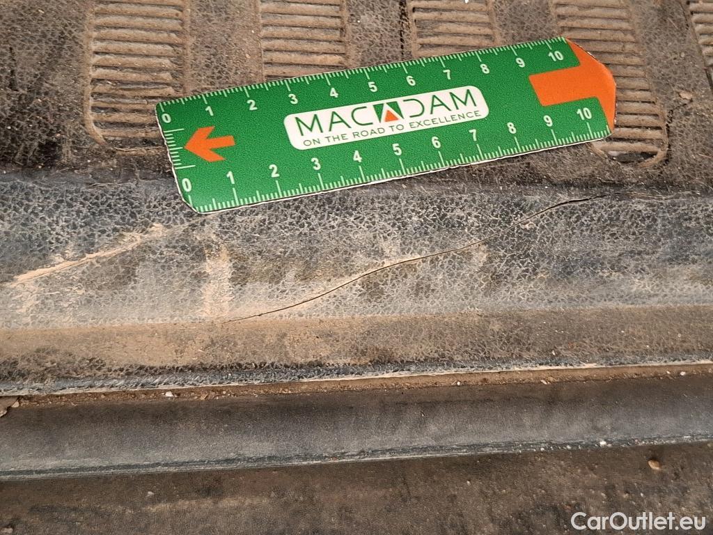  Renault  Master  III Fourgon L2H2 3 5 Grand Confort dCi 130CV BVM6 E6 #22