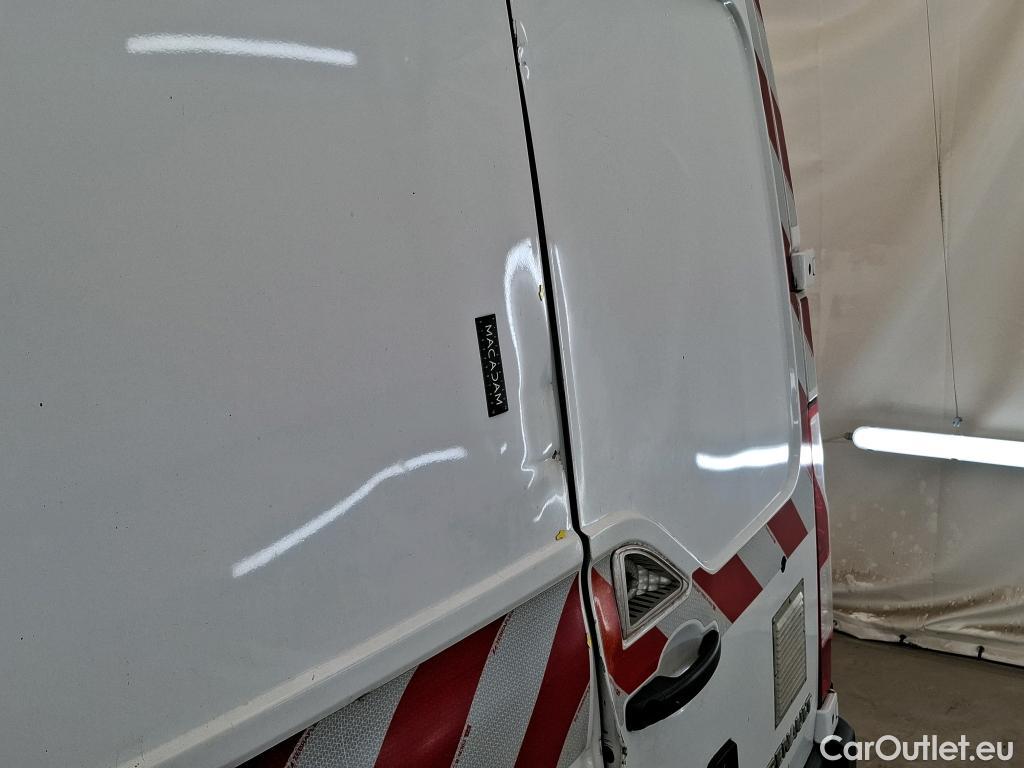  Renault  Master  Fourgon L3H2 3 5 Grand Confort dCi 135CV BVM6 7 Sieges E6dT #16