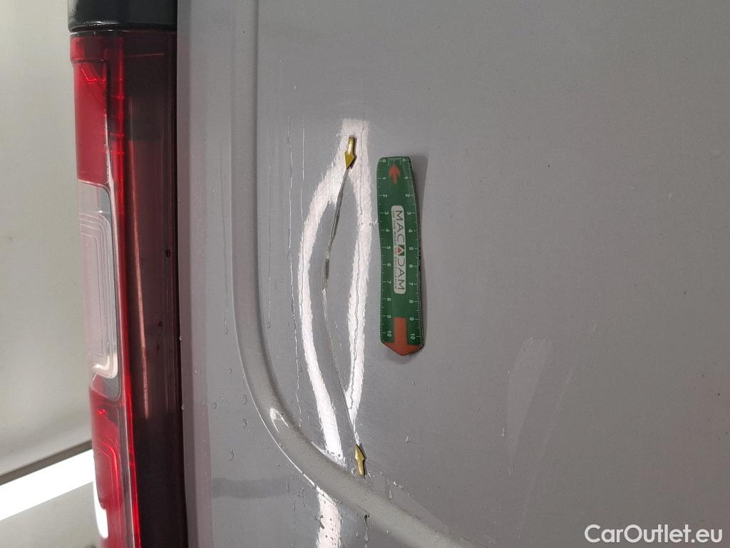  Renault  Trafic RENAULT  / 2019 / 4P / Fourgon tole NV FG GCF L1H1 1200 dCi 120 S&S #8