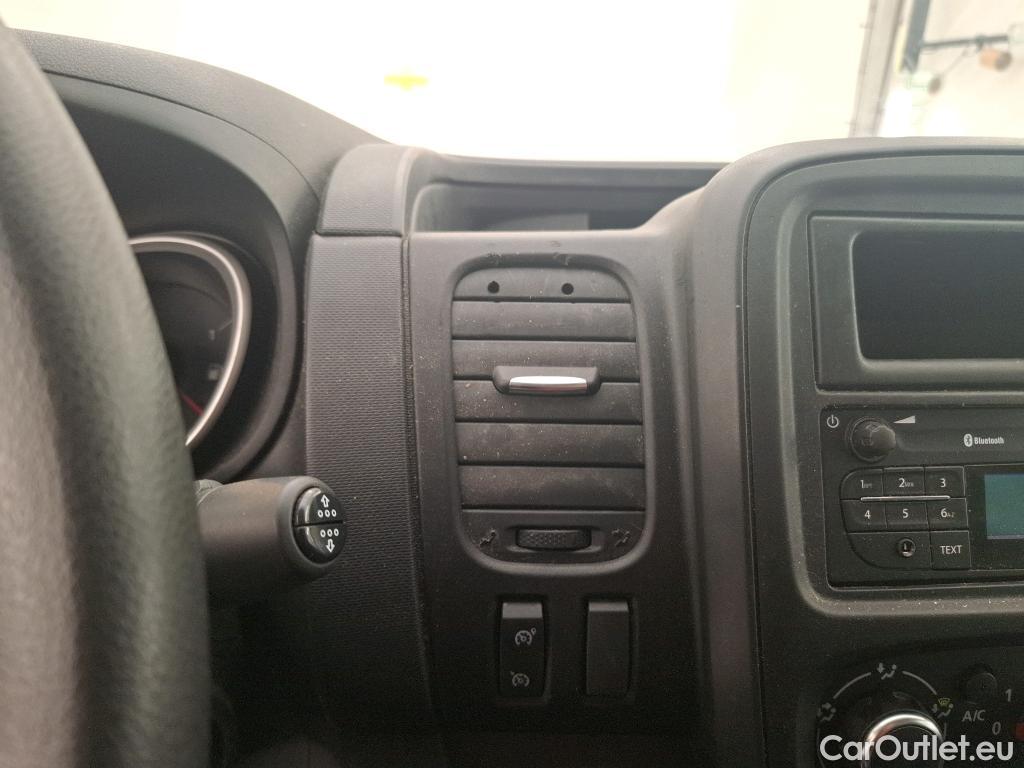  Renault  Trafic RENAULT  / 2019 / 4P / Fourgon tole NV FG GCF L1H1 1200 dCi 120 #23