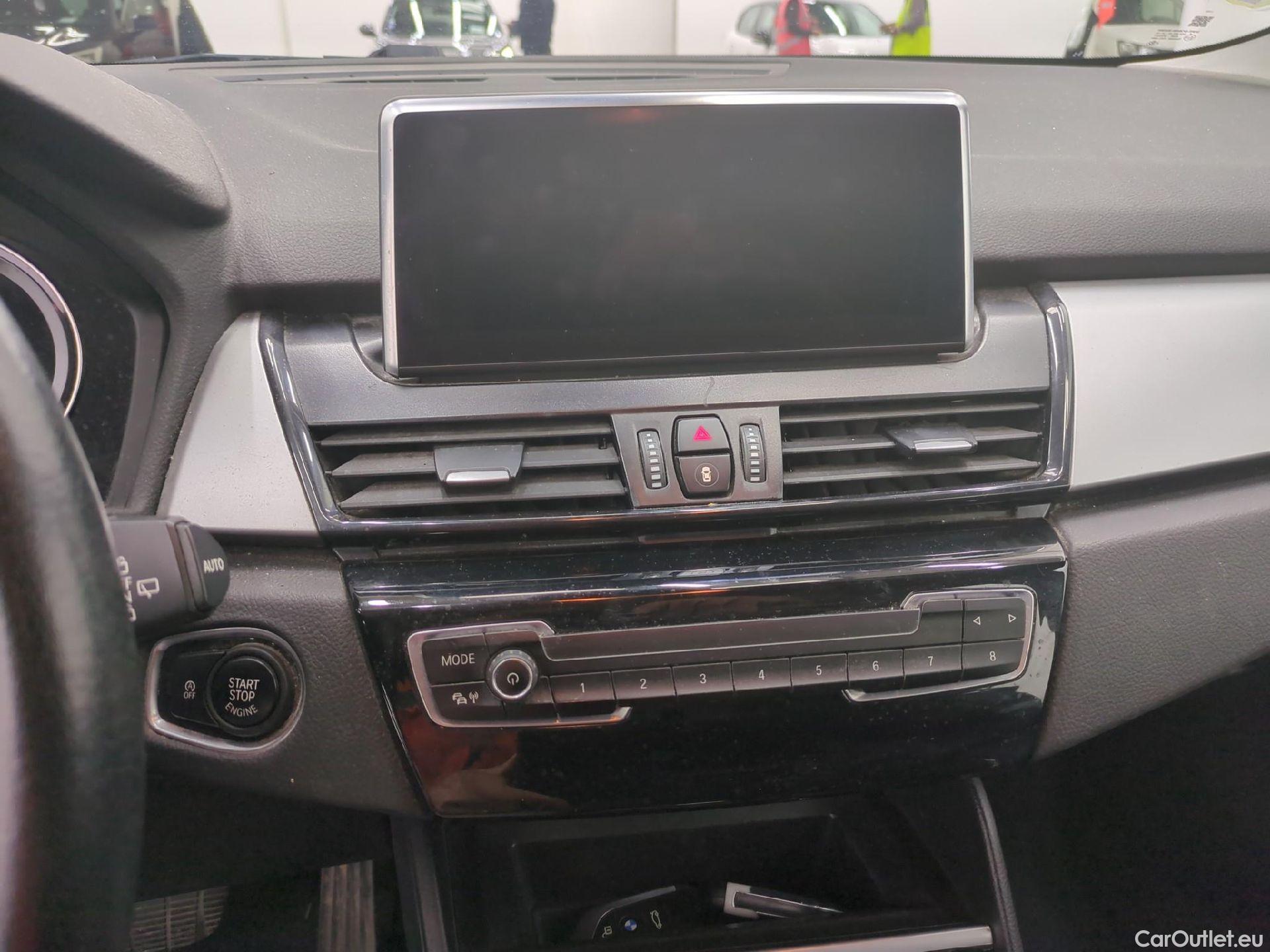  Bmw  Serie 2 BMW  Gran Tourer / 2018 / 5P / monospace 218d Business Design Auto #2