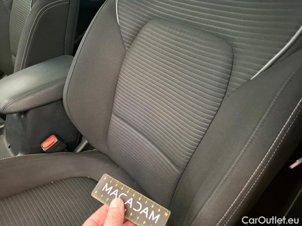  Ford  Focus FORD  / 2018 / 5P / Berline 5P - 1.0 EcoBoost 125 S&S auto Titanium #7