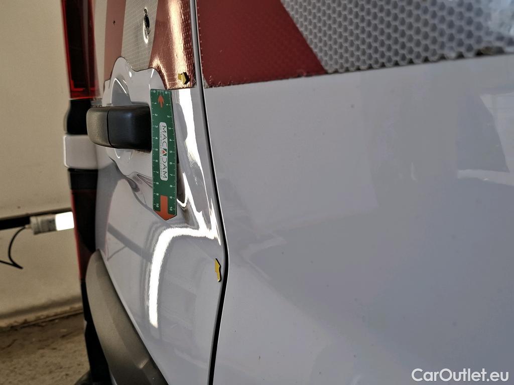  Renault  Trafic RENAULT  / 2019 / 4P / Fourgon tole NV FG GCF L1H1 1200 dCi 120 #18