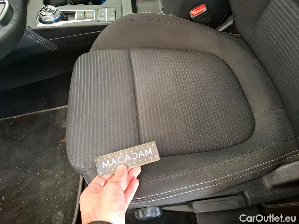  Ford  Focus FORD  / 2018 / 5P / Berline 5P - 1.0 EcoBoost 125 S&S auto Titanium #6