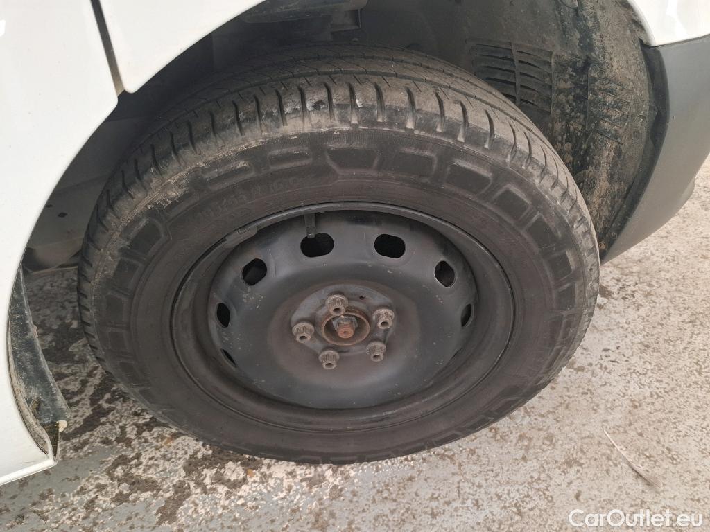  Renault  Trafic RENAULT  / 2019 / 4P / Fourgon tole NV FG GCF L1H1 1200 dCi 120 #28