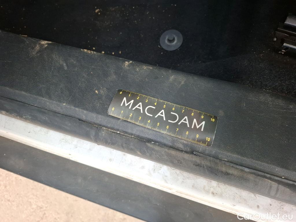  Citroen  C4 Cactus  Feel Business 1.2 PureTech 110CV BVM6 E6dT #7