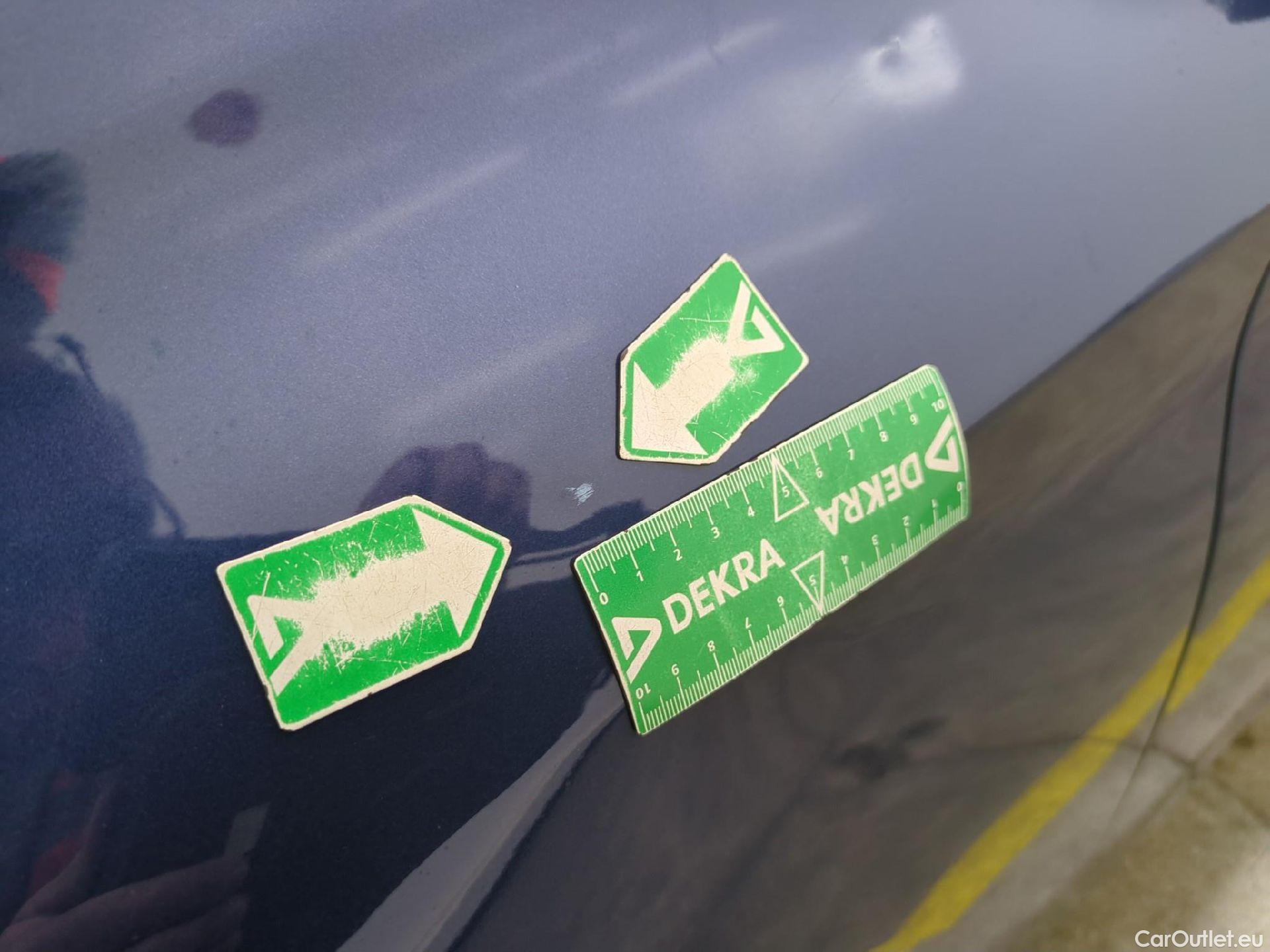  Bmw  Serie 2 BMW  Gran Tourer / 2018 / 5P / monospace 218d Business Design Auto #42