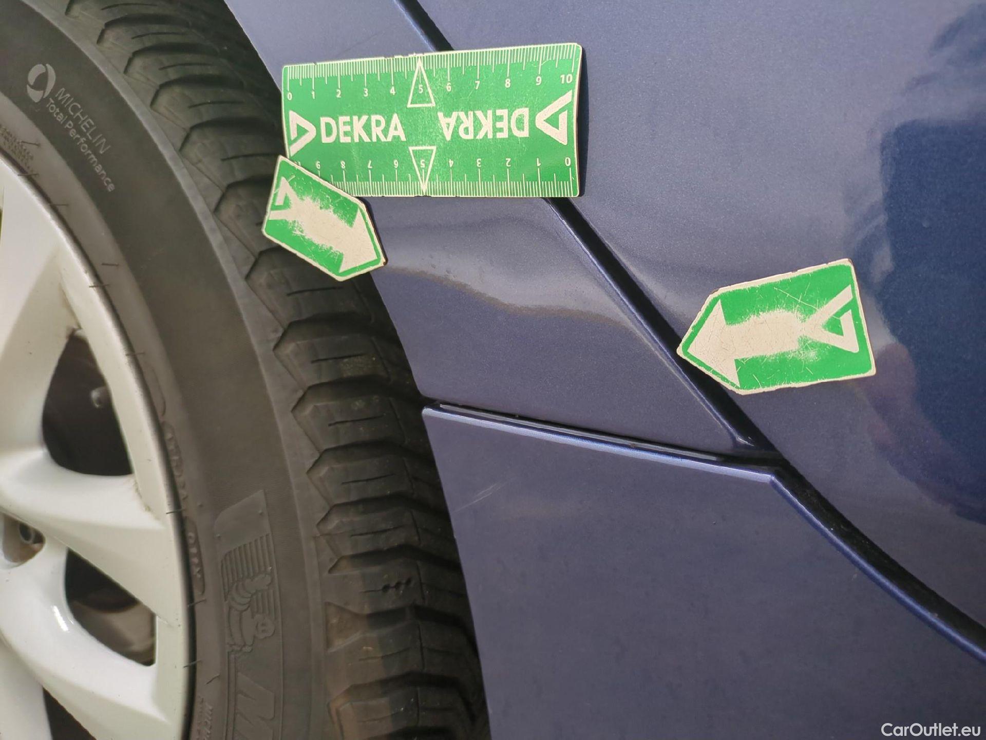  Bmw  Serie 2 BMW  Gran Tourer / 2018 / 5P / monospace 218d Business Design Auto #61