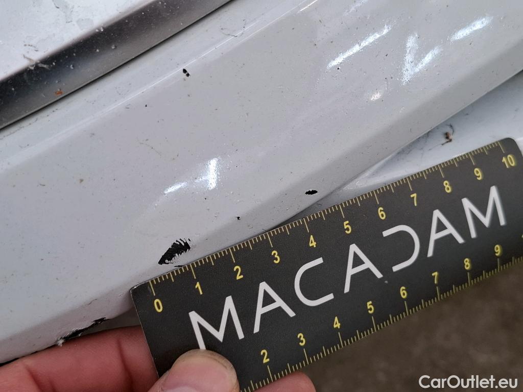  Audi  A4  Berline 30 TDI Business line 2.0 TDI 135CV BVA7 E6d #3