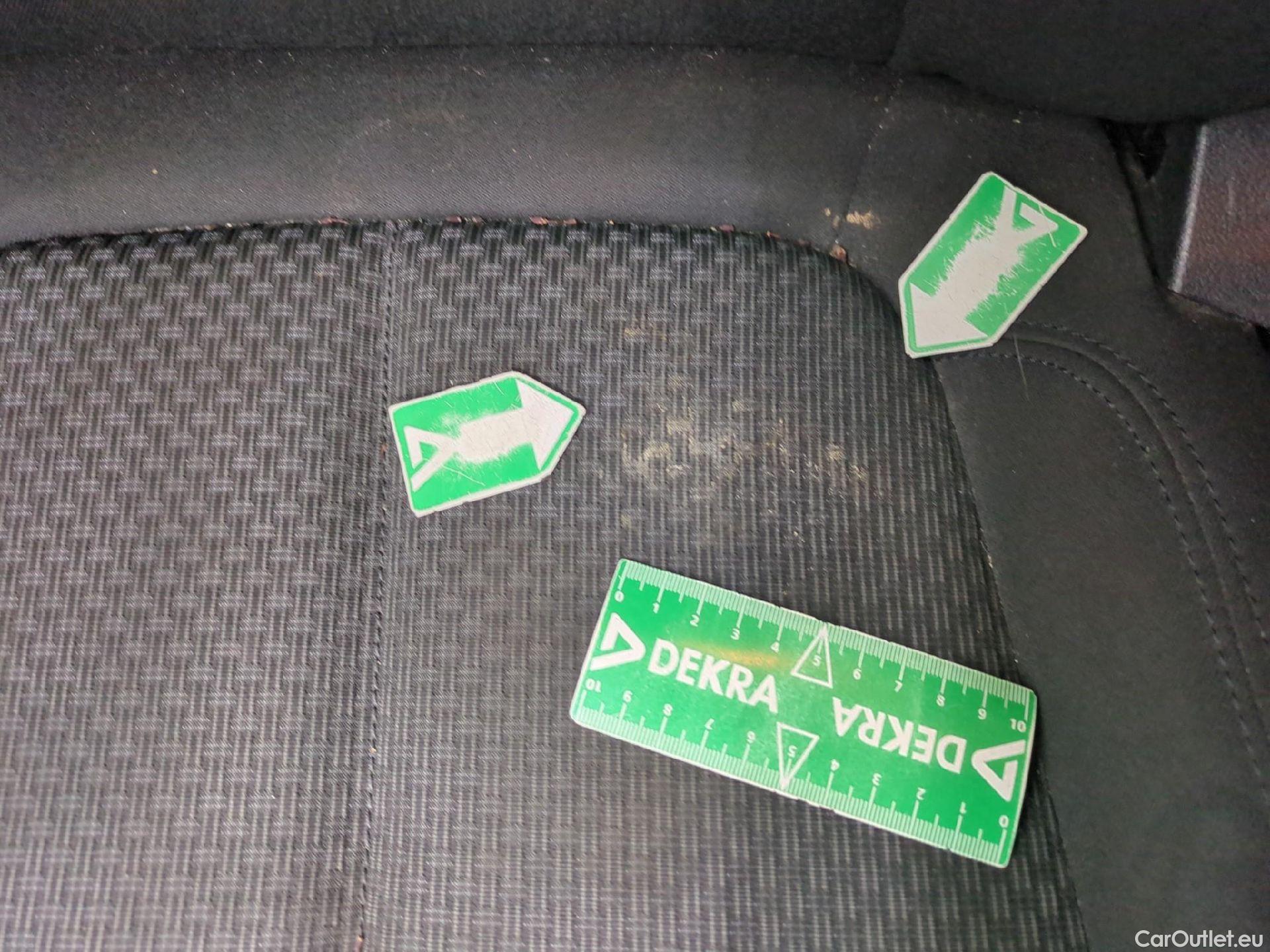  Bmw  Serie 2 BMW  Gran Tourer / 2018 / 5P / monospace 218d Business Design Auto #9