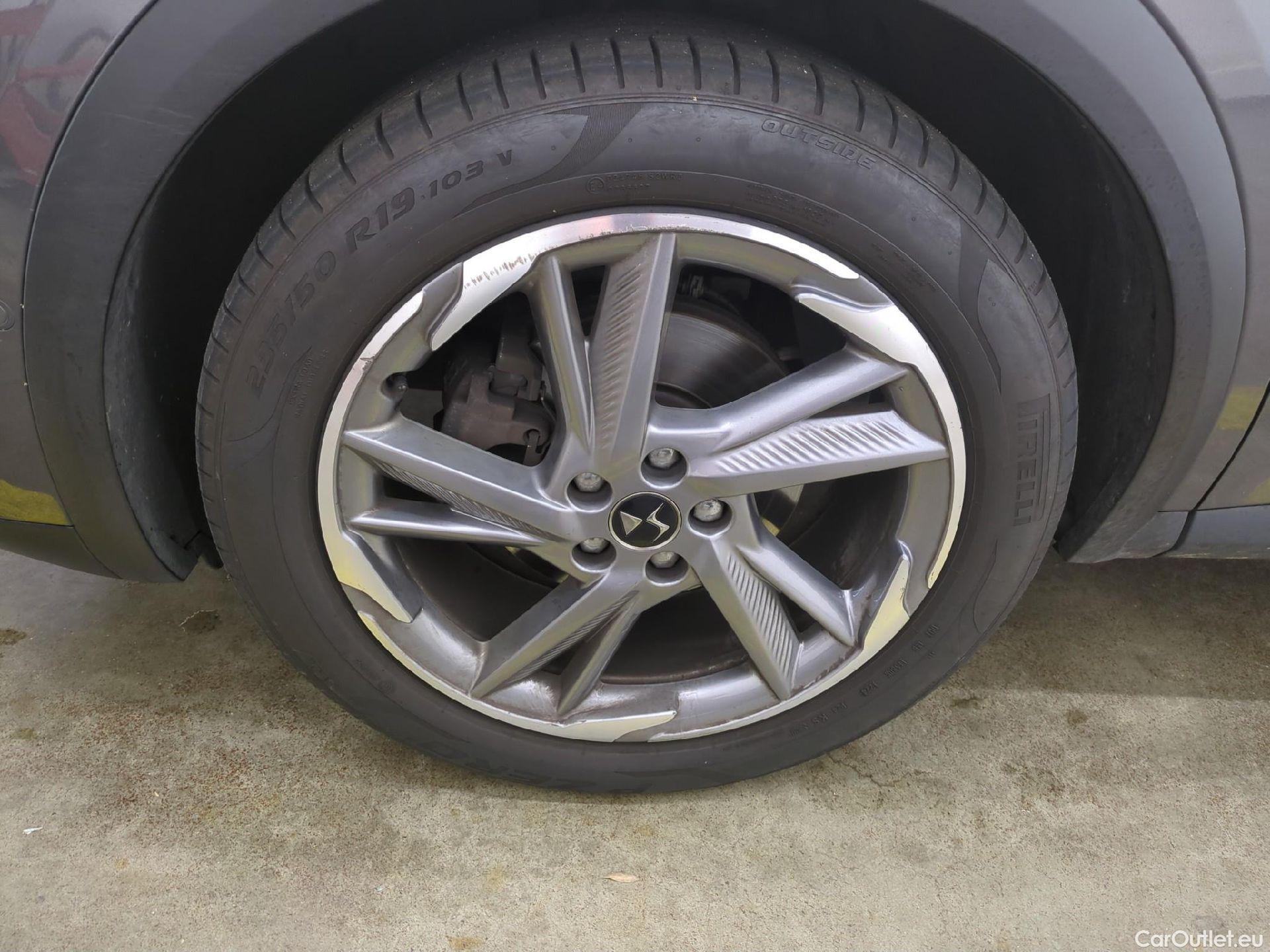  DS  DS7 7 Crossback Grand Chic 1.6 PureTech 180CV BVA8 E6d #4