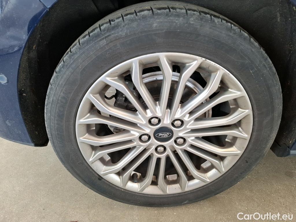  Ford  Focus FORD  / 2018 / 5P / Berline 5P - 1.0 EcoBoost 125 S&S auto Titanium #9