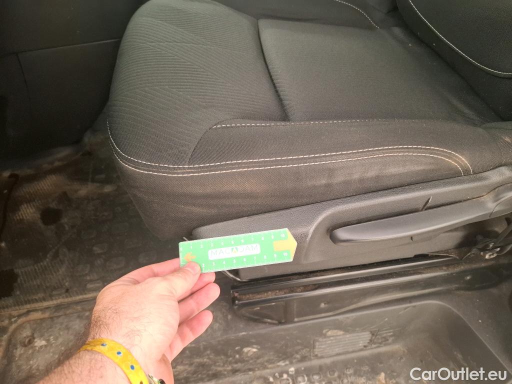  Renault  Trafic RENAULT  / 2019 / 4P / Fourgon tole NV FG GCF L1H1 1200 dCi 120 #30