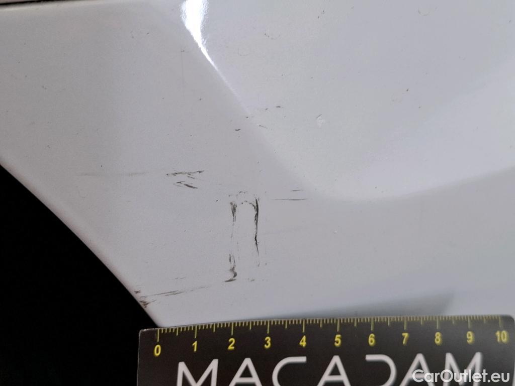  Audi  A4  Berline 30 TDI Business line 2.0 TDI 135CV BVA7 E6d #17