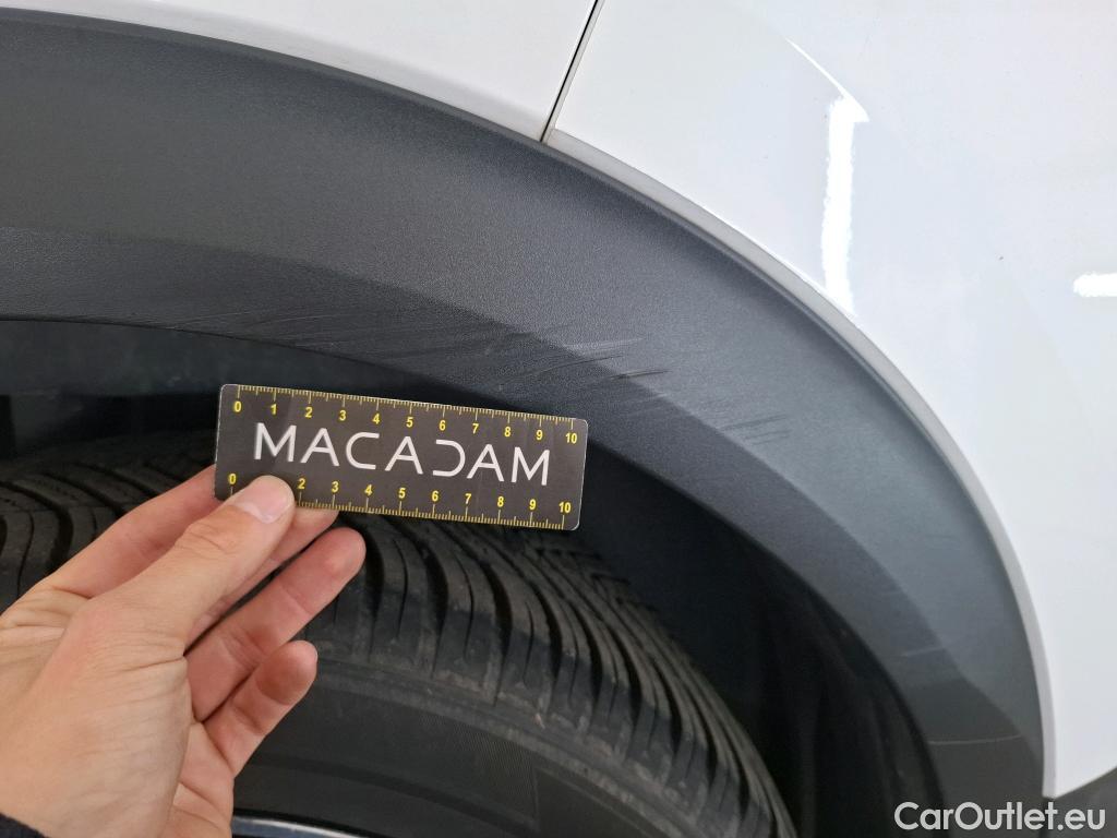  Peugeot  2008  Allure Pack 1.5 HDi 130CV BVA8 E6d #24