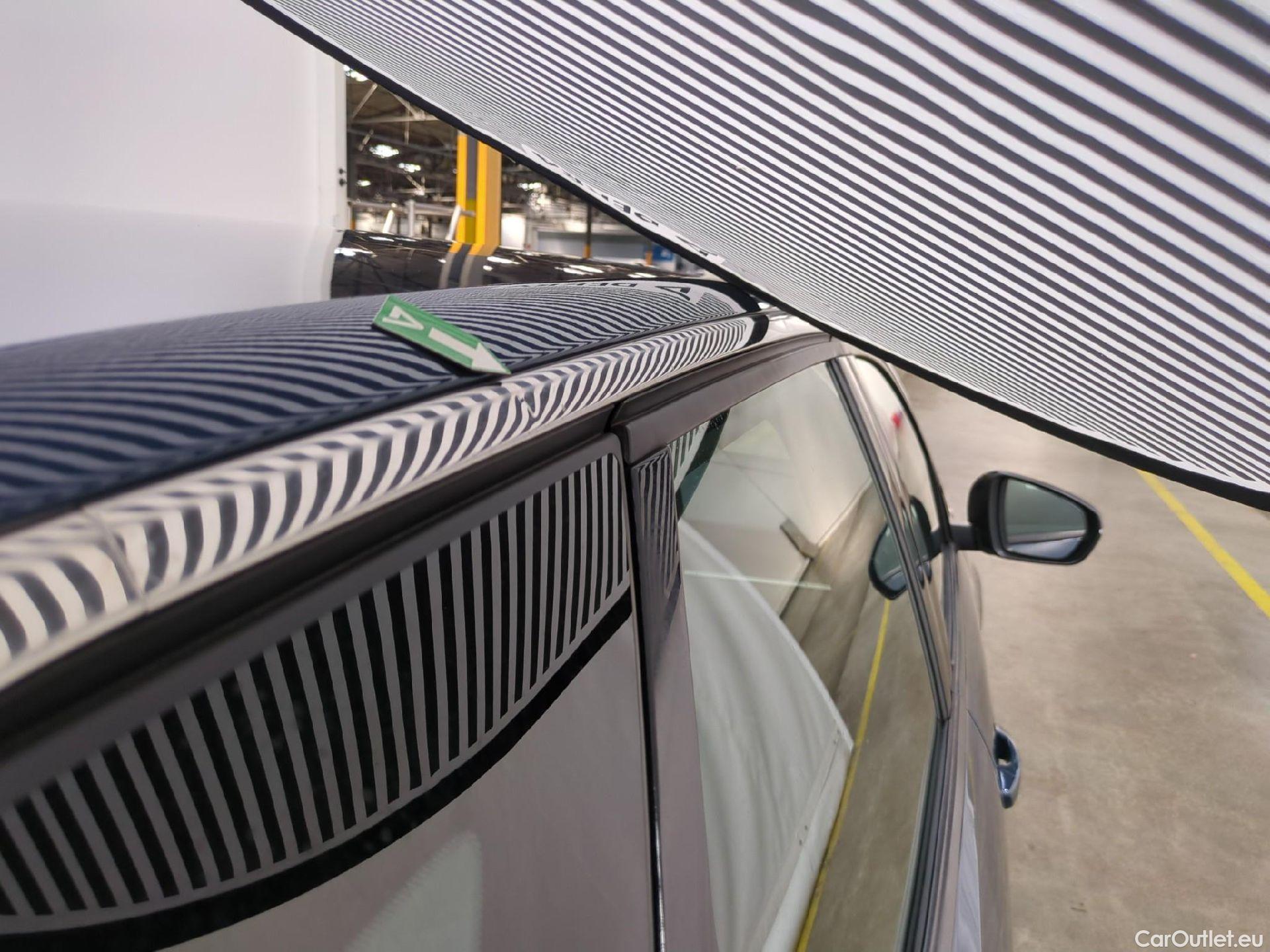  Peugeot  3008  Active Pack 1.5 HDi 130CV BVA8 E6d #9