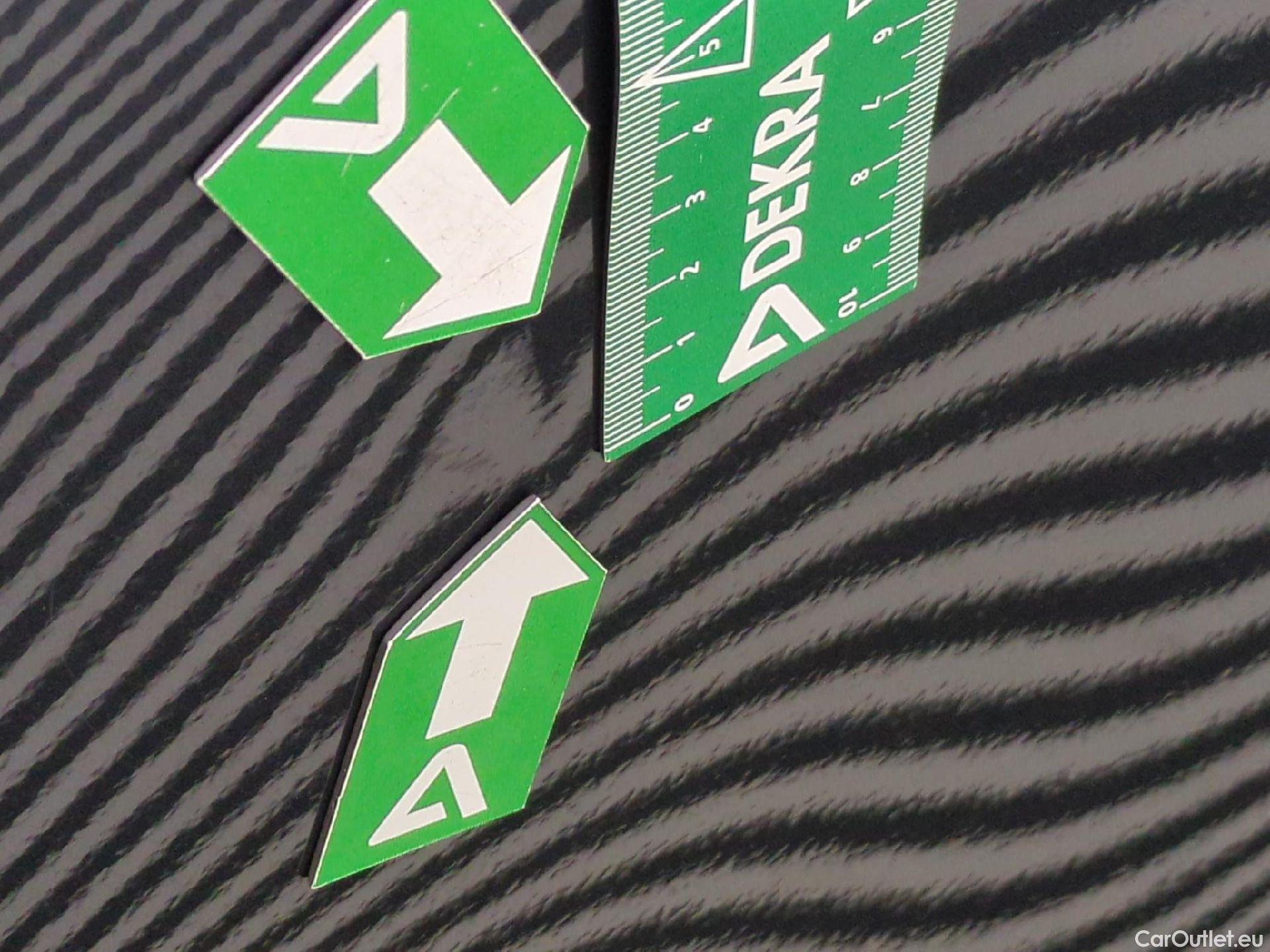  Hyundai  Konna HYUNDAI Kona / 2020 / 5P / SUV 1.0 T-GDI 120 HYBRID 48V BUSINESS #29