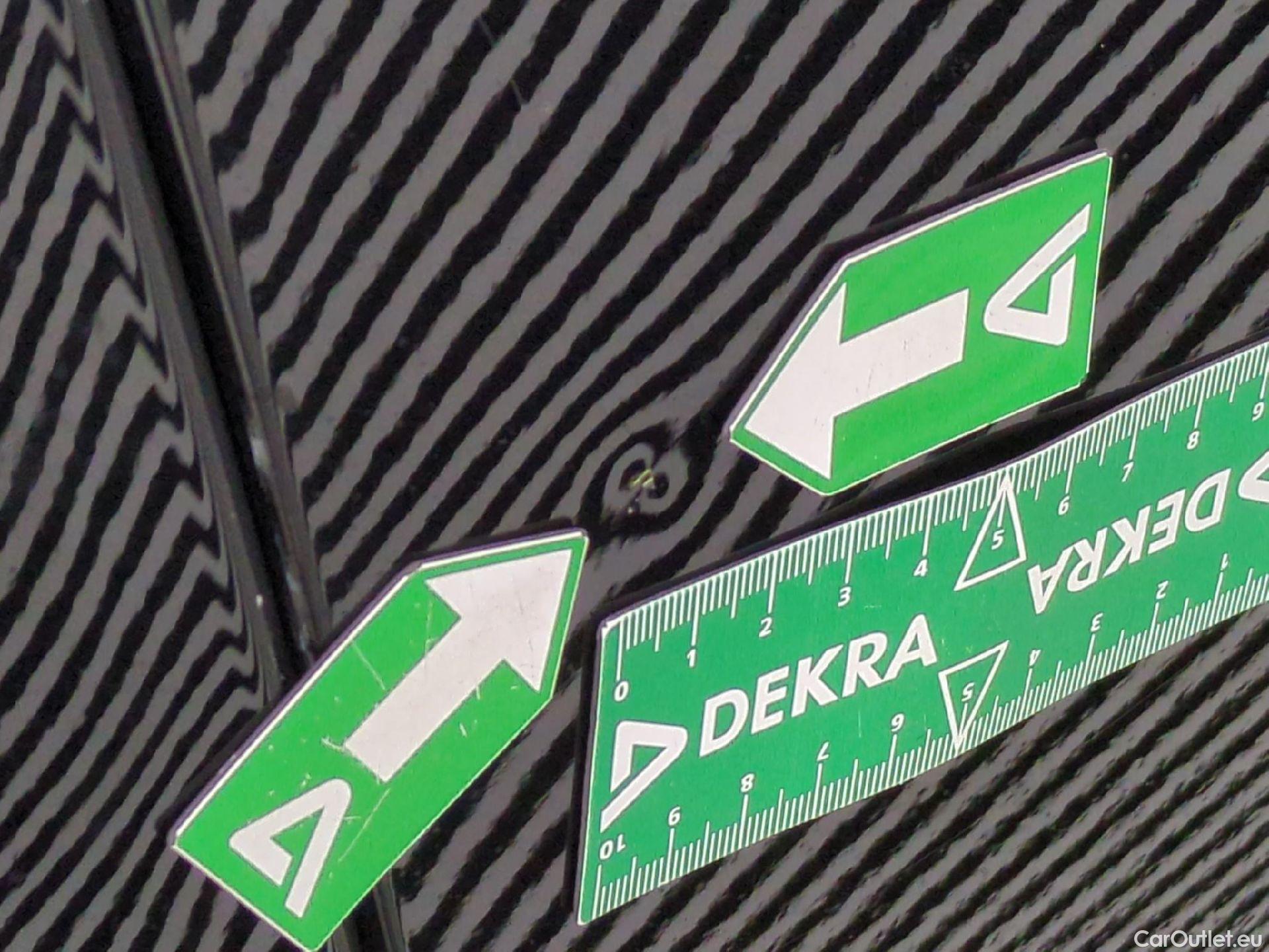  Opel   Grandland X Grandland X Elegance Business 1.5 130CV BVA8 E6d #44