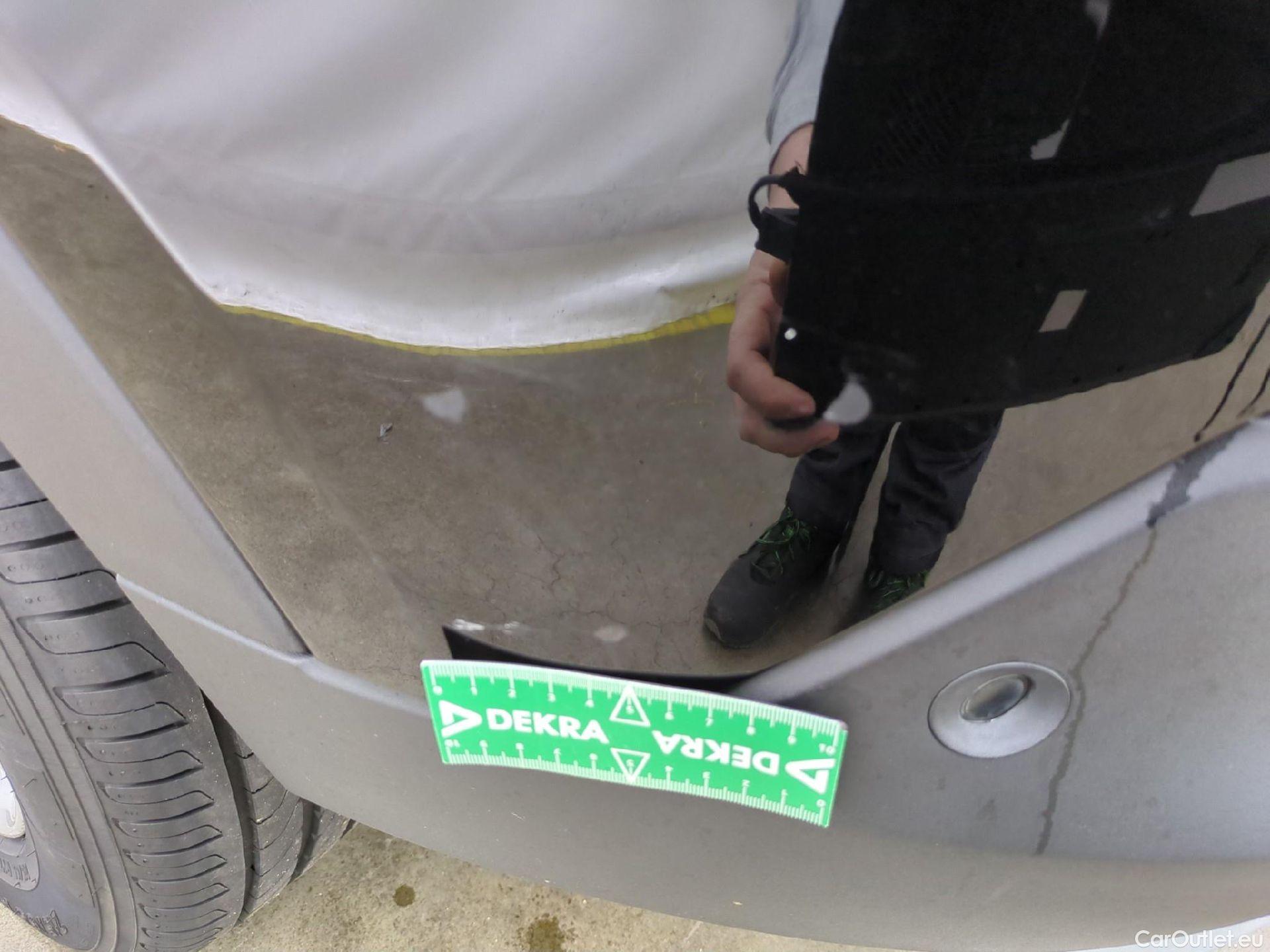  Opel   Grandland X Grandland X Elegance Business 1.5 130CV BVA8 E6d #50