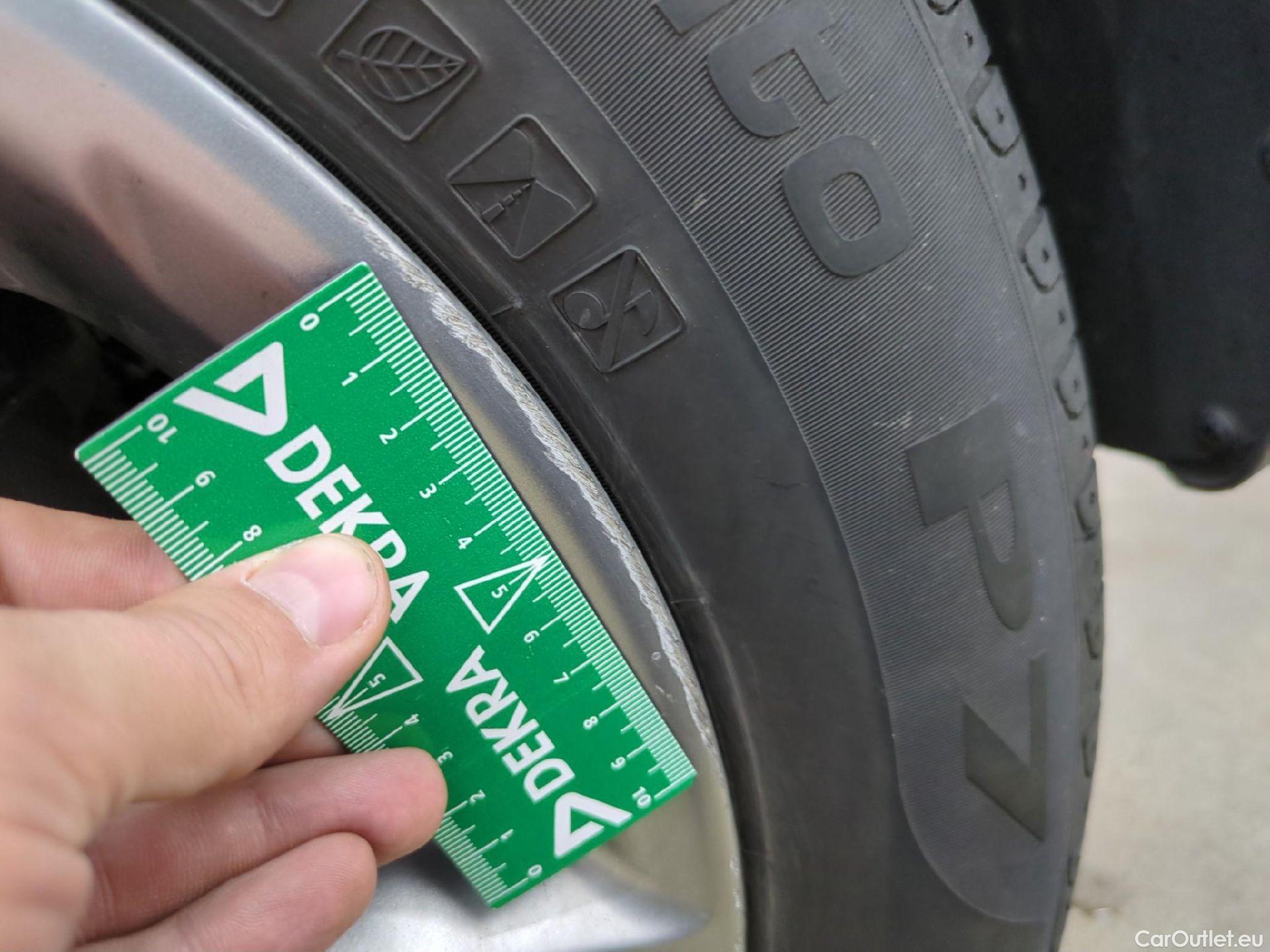  Hyundai  Konna HYUNDAI Kona / 2020 / 5P / SUV 1.0 T-GDI 120 HYBRID 48V BUSINESS #13