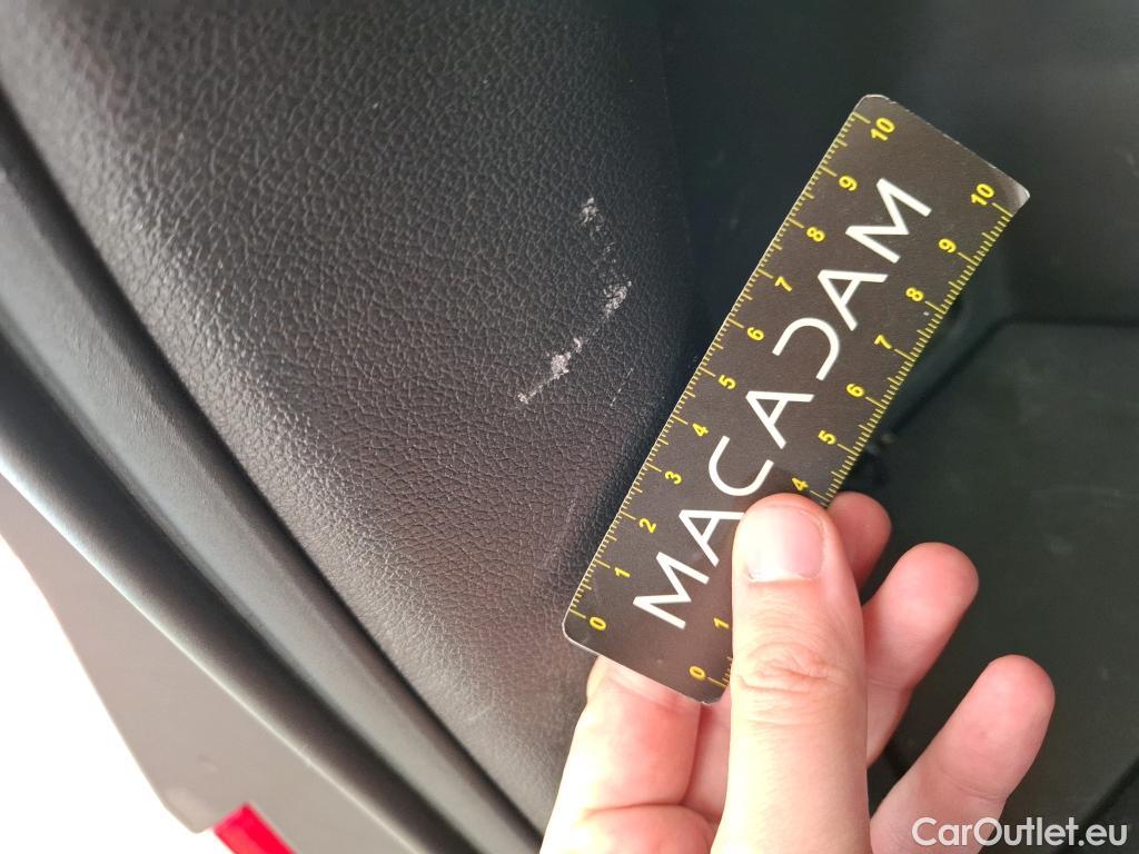  Hyundai  Tucson HYUNDAI  / 2018 / 5P / SUV 1.6 CRDI 115 HYBRID 48V CREATIVE #41