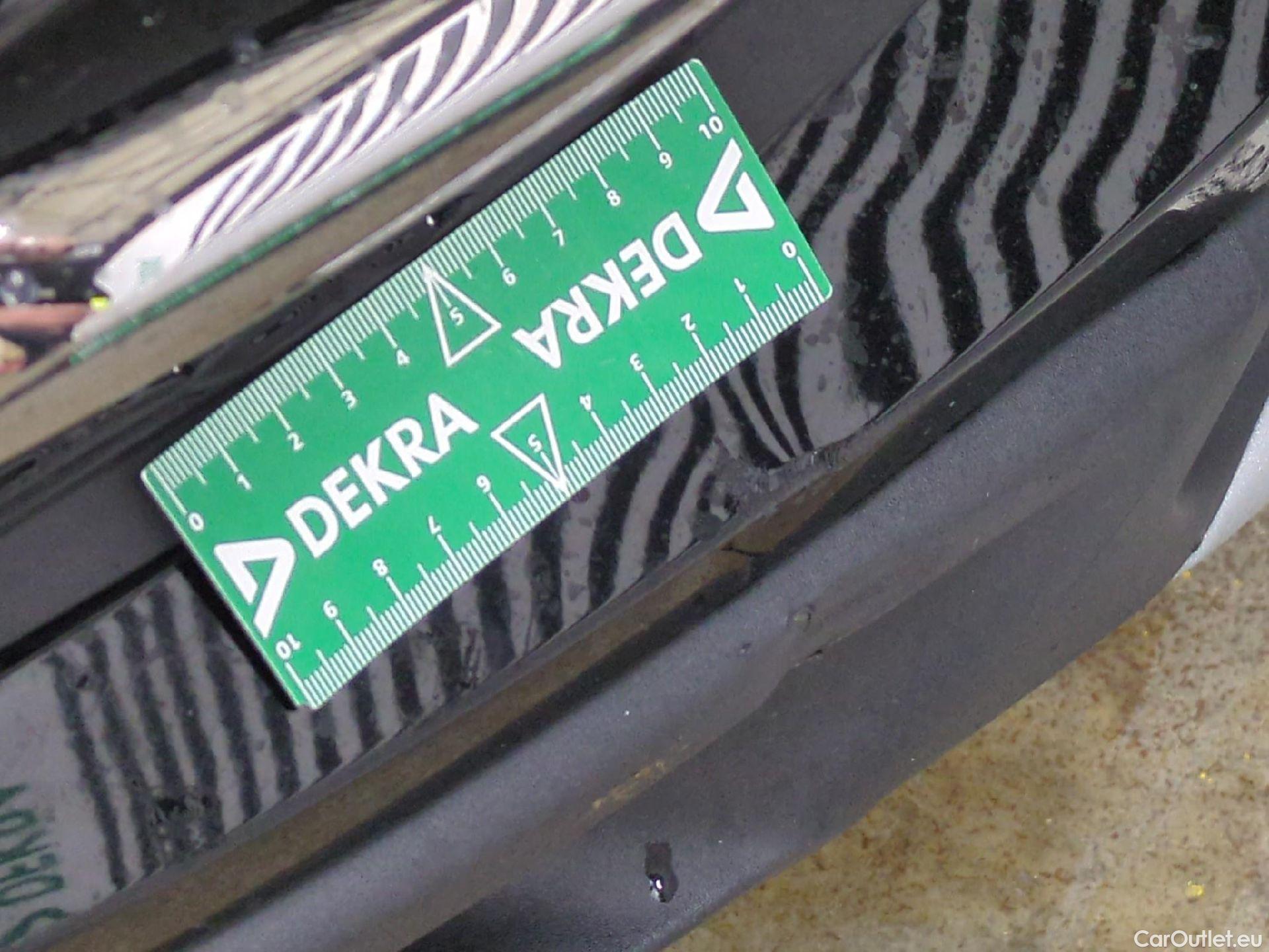  Opel   Grandland X Grandland X Elegance Business 1.5 130CV BVA8 E6d #25