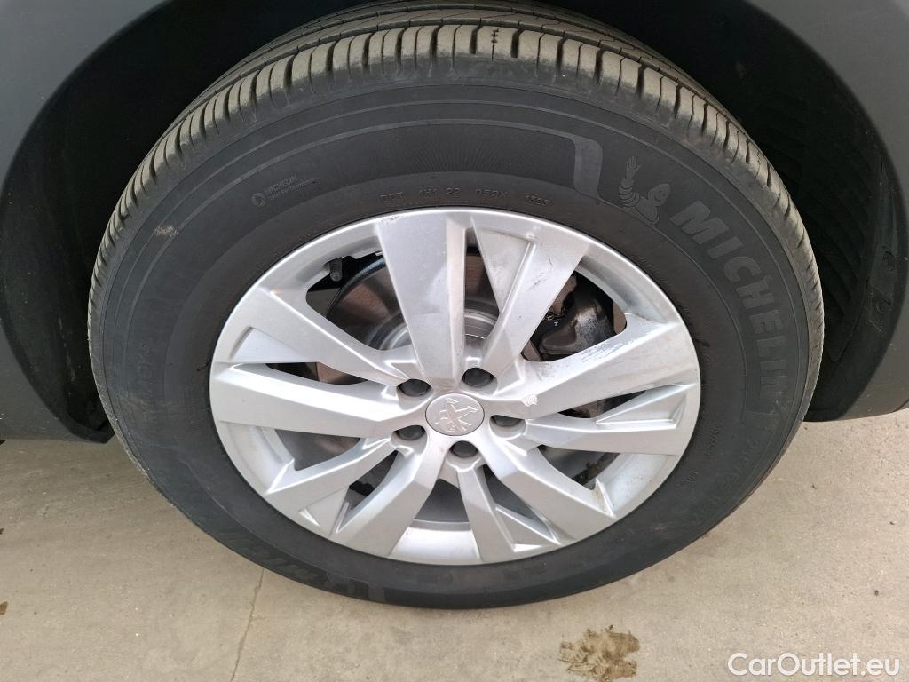  Peugeot  3008  Active Pack 1.2 PureTech 130CV BVA8 E6d #45