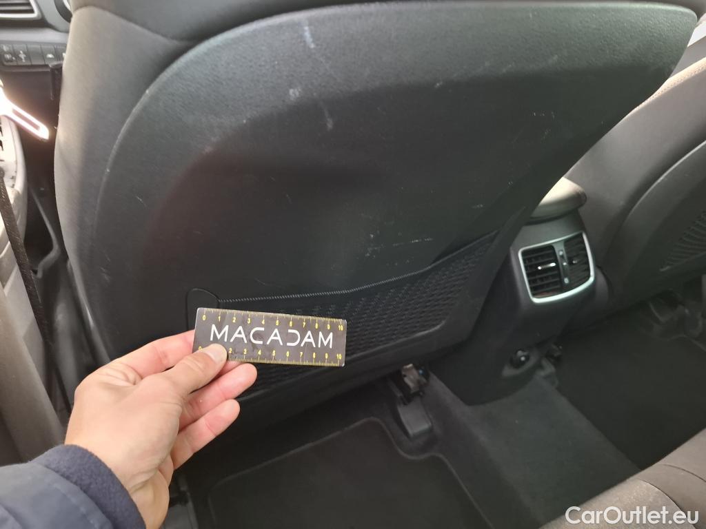  Hyundai  Tucson HYUNDAI  / 2018 / 5P / SUV 1.6 CRDI 115 HYBRID 48V CREATIVE #23