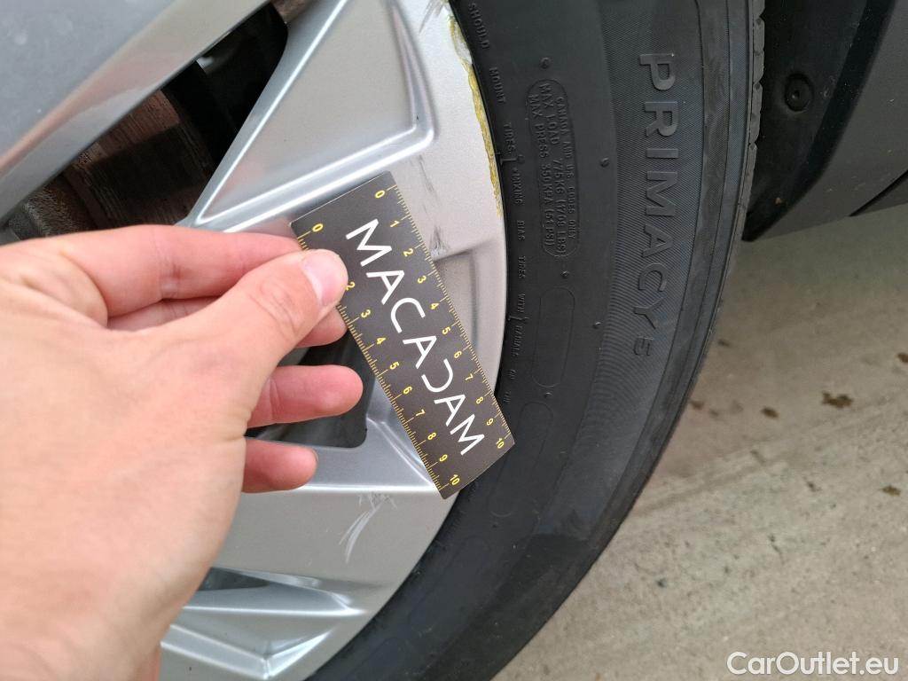  Peugeot  3008  Active Pack 1.2 PureTech 130CV BVA8 E6d #17