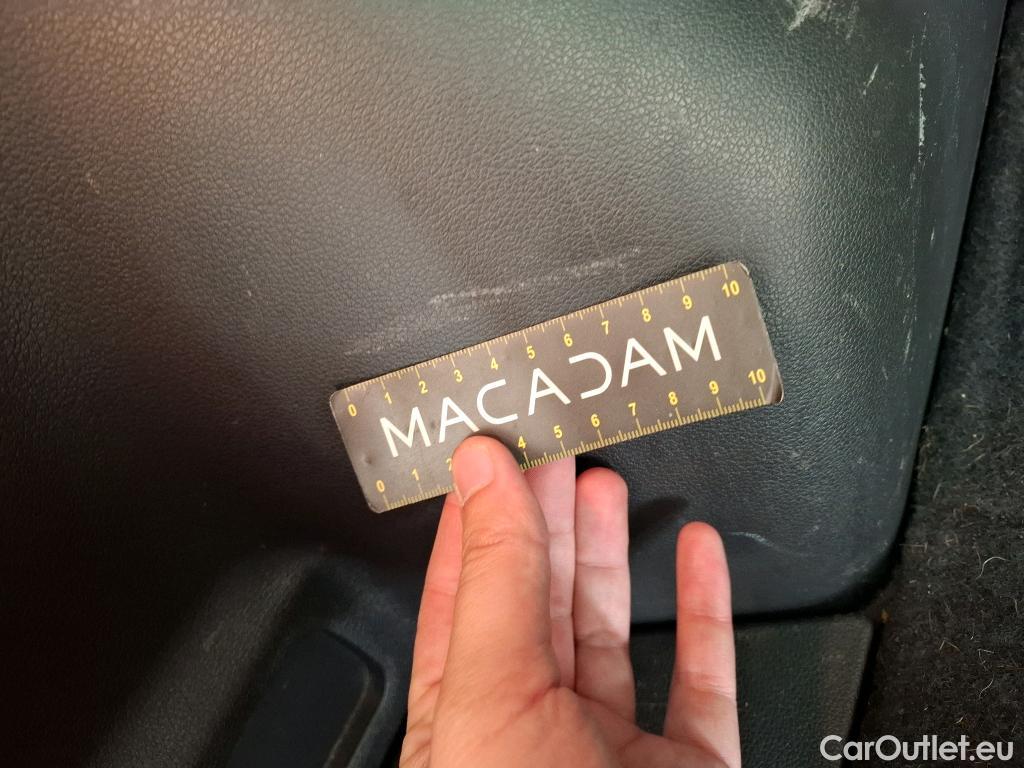  Hyundai  Tucson HYUNDAI  / 2018 / 5P / SUV 1.6 CRDI 115 HYBRID 48V CREATIVE #42