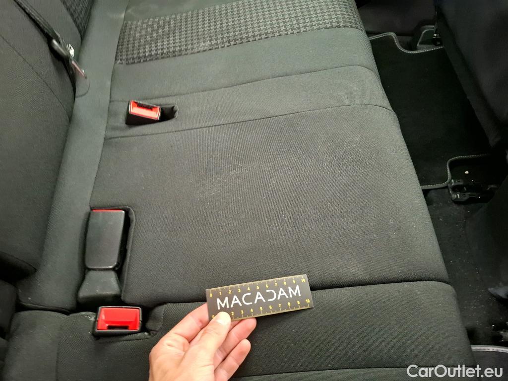  Peugeot  3008  Active Pack 1.2 PureTech 130CV BVA8 E6d #37