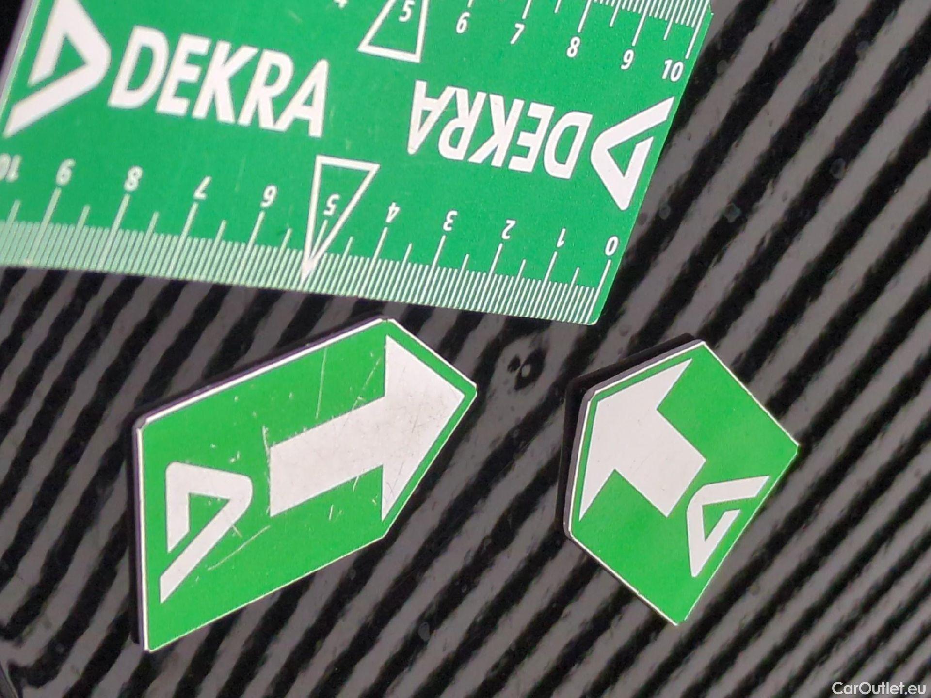  Opel   Grandland X Grandland X Elegance Business 1.5 130CV BVA8 E6d #24