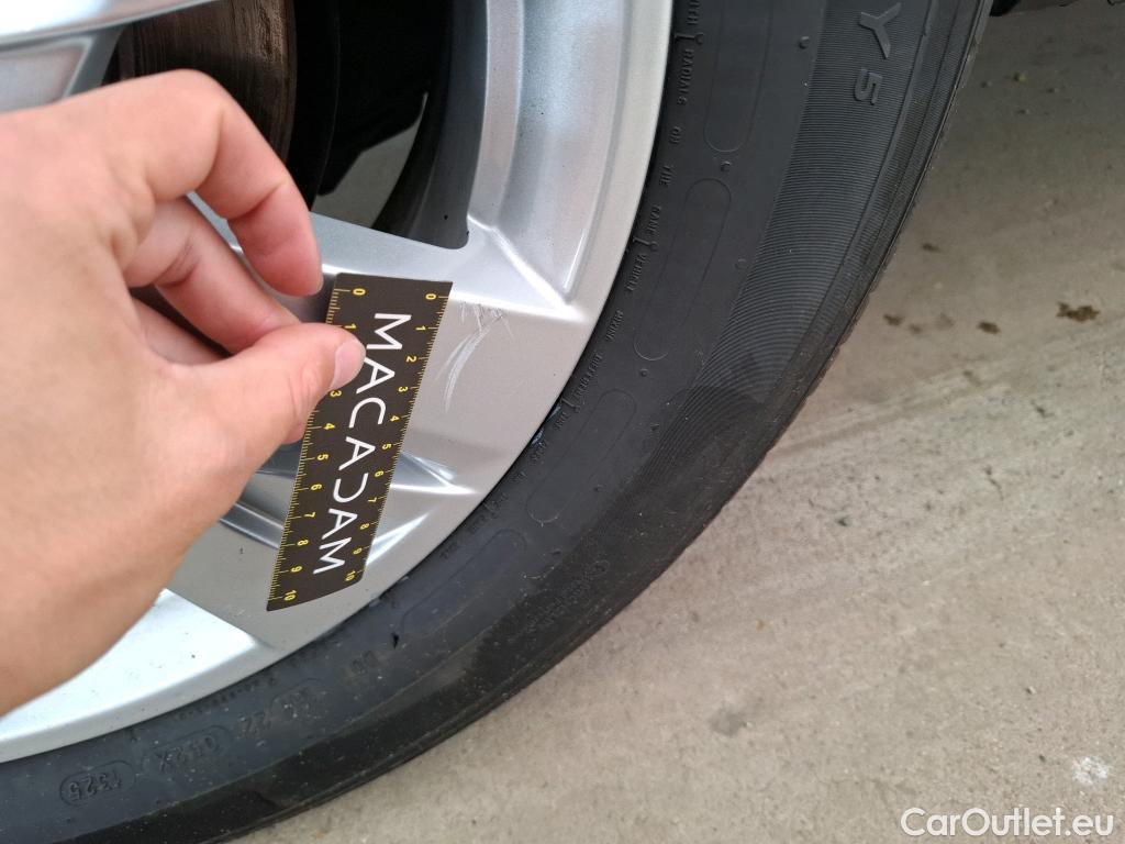  Peugeot  3008  Active Pack 1.2 PureTech 130CV BVA8 E6d #16