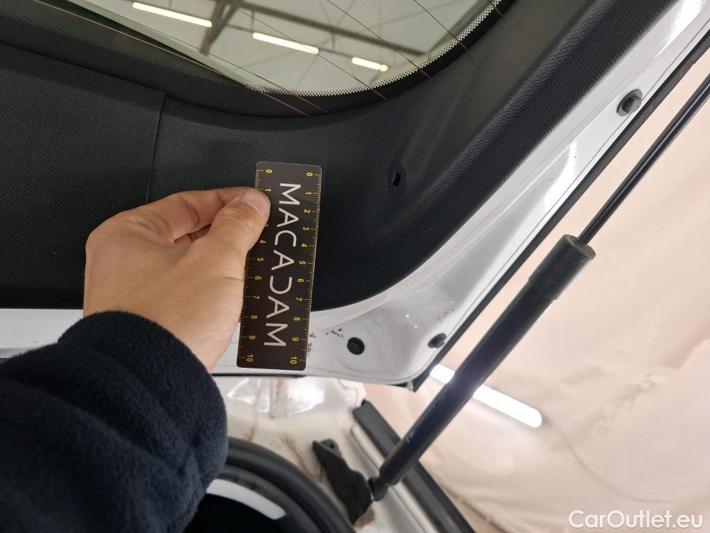  Peugeot  2008  Allure Pack 1.5 HDi 130CV BVA8 E6d #14