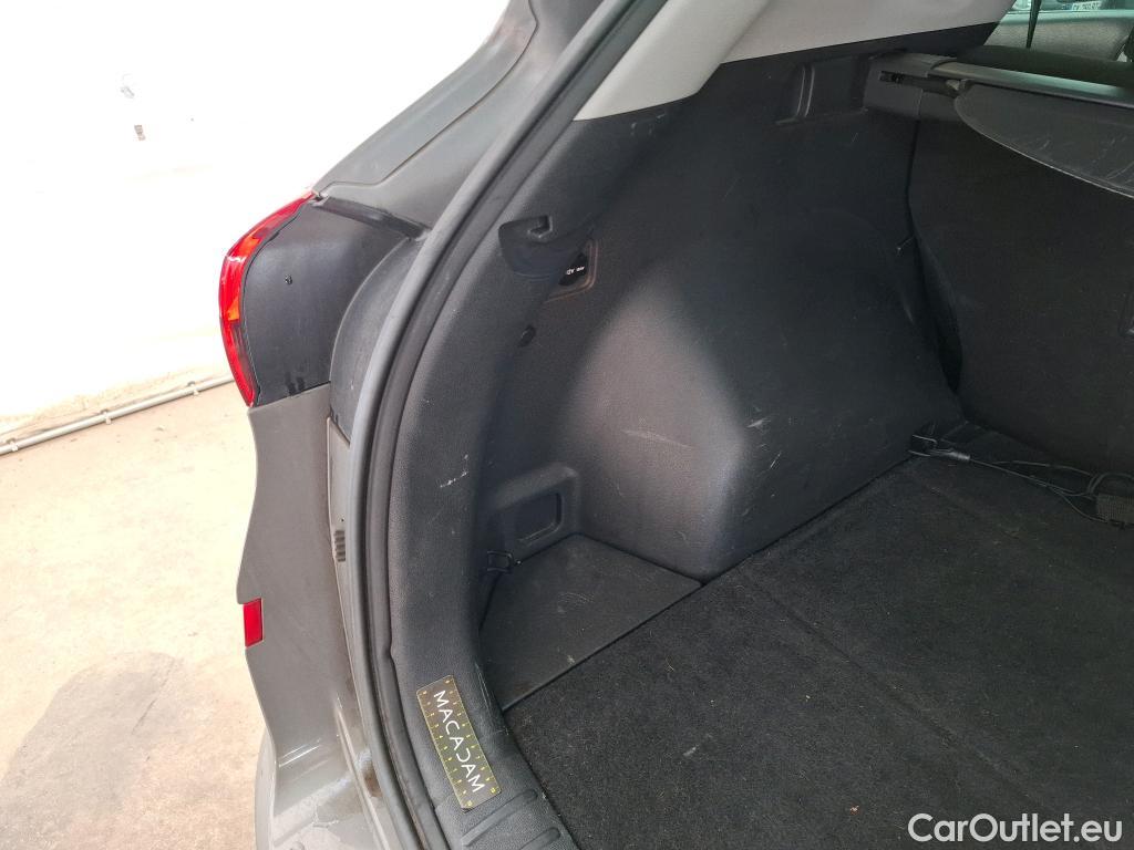  Hyundai  Tucson HYUNDAI  / 2018 / 5P / SUV 1.6 CRDI 115 HYBRID 48V CREATIVE #39