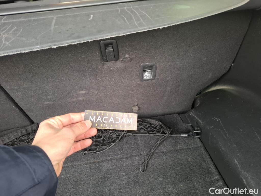  Hyundai  Tucson HYUNDAI  / 2018 / 5P / SUV 1.6 CRDI 115 HYBRID 48V CREATIVE #36