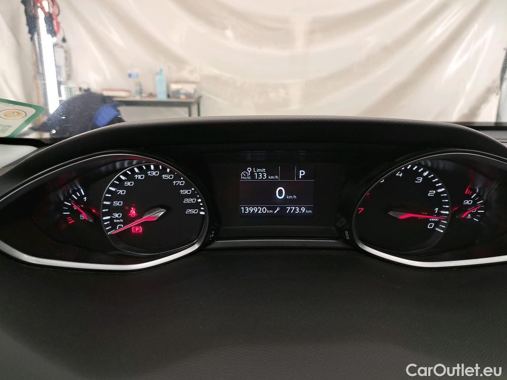  Peugeot  308 PEUGEOT  / 2017 / 5P / Berline Puretech 130 S&S EAT8 Allure #28