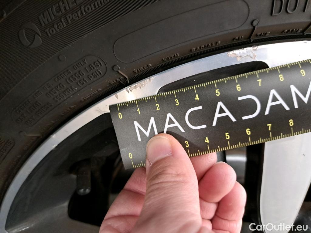  Peugeot  308 PEUGEOT  / 2017 / 5P / Berline Puretech 130 S&S EAT8 Allure #20