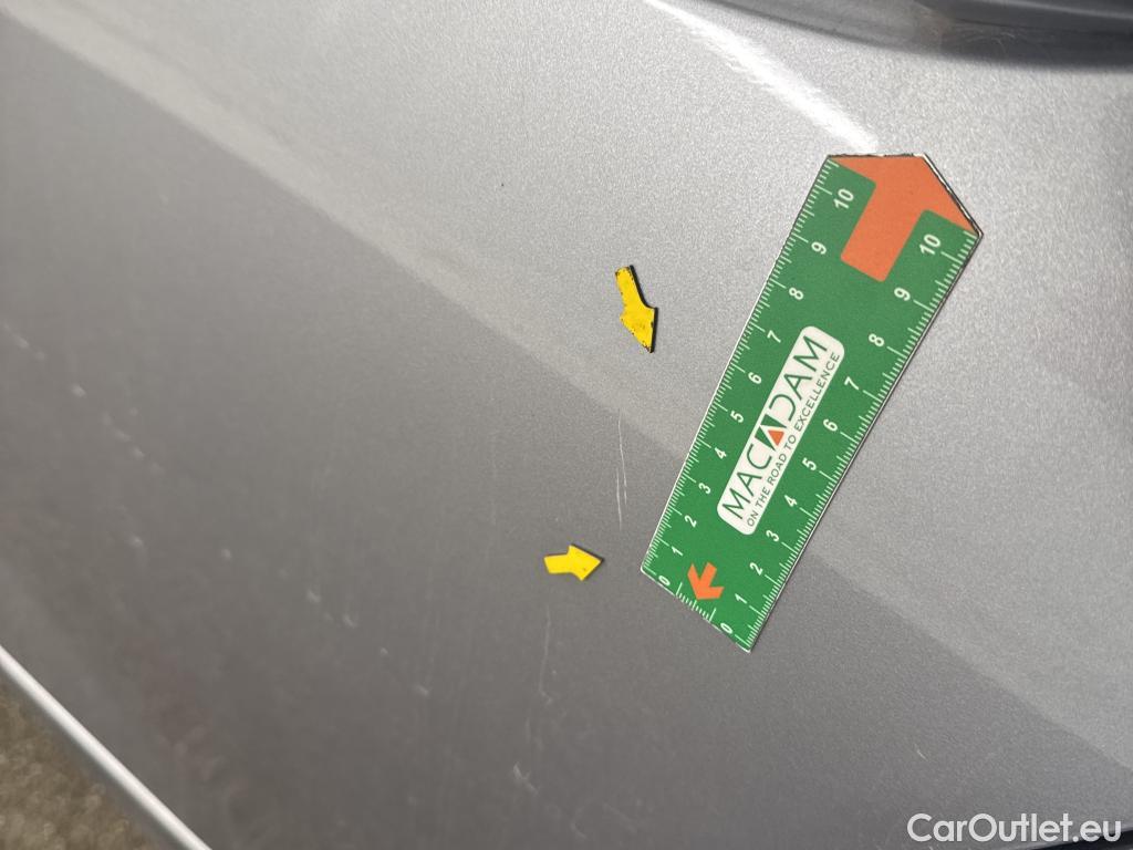  Peugeot  308 PEUGEOT  SW / 2021 / 5P / Break PureTech 130 S&S EAT 8 ALLURE #49