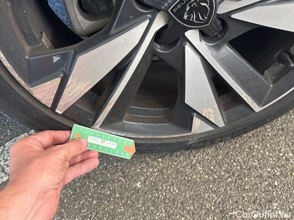  Peugeot  308 PEUGEOT  SW / 2021 / 5P / Break PureTech 130 S&S EAT 8 ALLURE #40