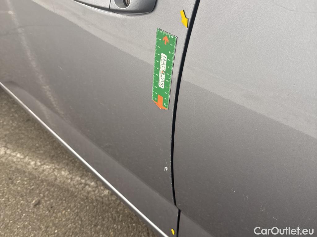  Peugeot  308 PEUGEOT  SW / 2021 / 5P / Break PureTech 130 S&S EAT 8 ALLURE #22