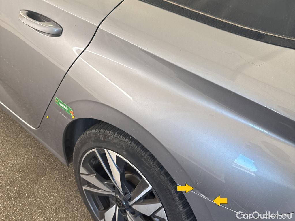  Peugeot  308 PEUGEOT  SW / 2021 / 5P / Break PureTech 130 S&S EAT 8 ALLURE #10