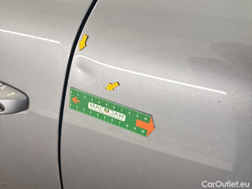  Peugeot  308 PEUGEOT  SW / 2021 / 5P / Break PureTech 130 S&S EAT 8 ALLURE #48