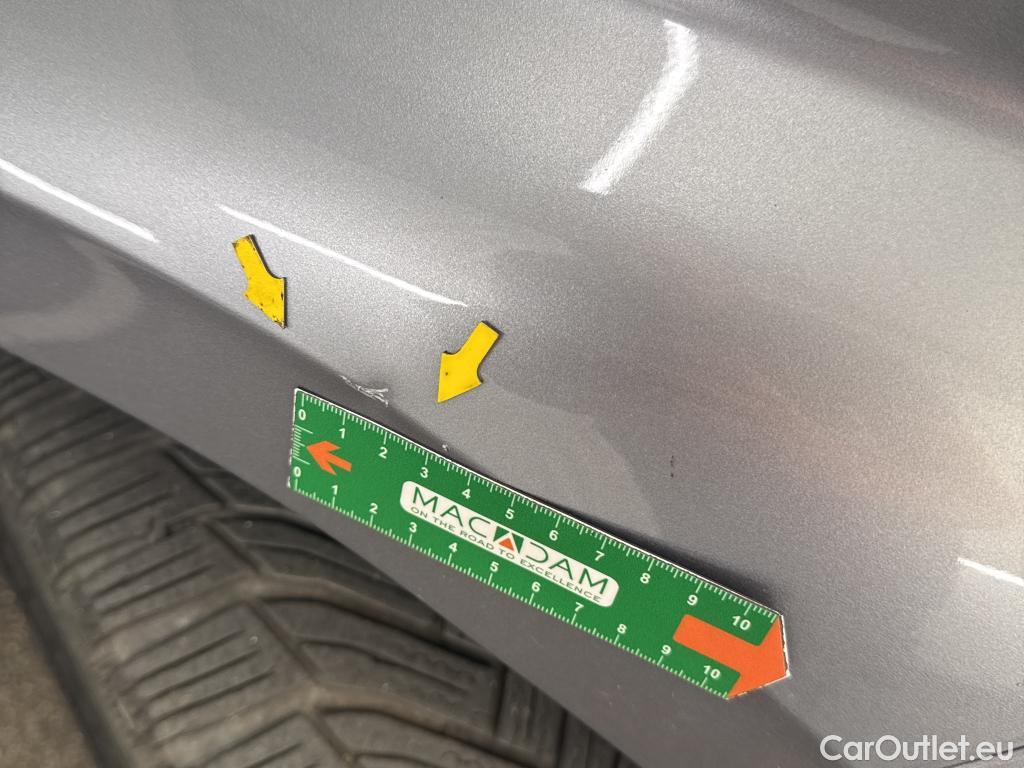  Peugeot  308 PEUGEOT  SW / 2021 / 5P / Break PureTech 130 S&S EAT 8 ALLURE #46