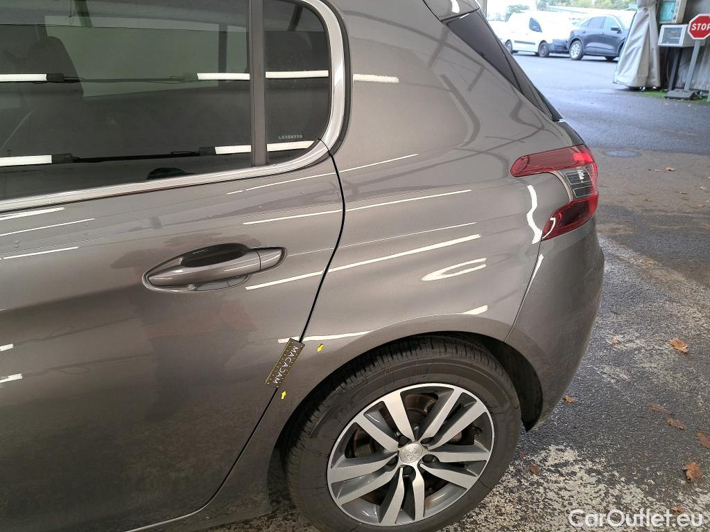  Peugeot  308 PEUGEOT  / 2017 / 5P / Berline Puretech 130 S&S EAT8 Allure #3