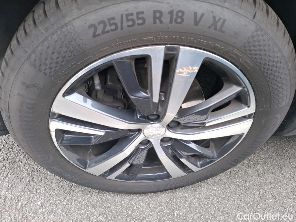  Peugeot  5008  Allure Business 1.2 PureTech 130CV BVA8 7 Sieges E6dT #39