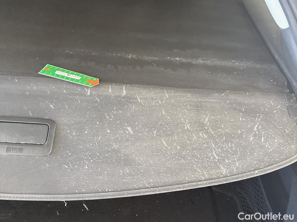  Peugeot  308 PEUGEOT  SW / 2021 / 5P / Break PureTech 130 S&S EAT 8 ALLURE #53