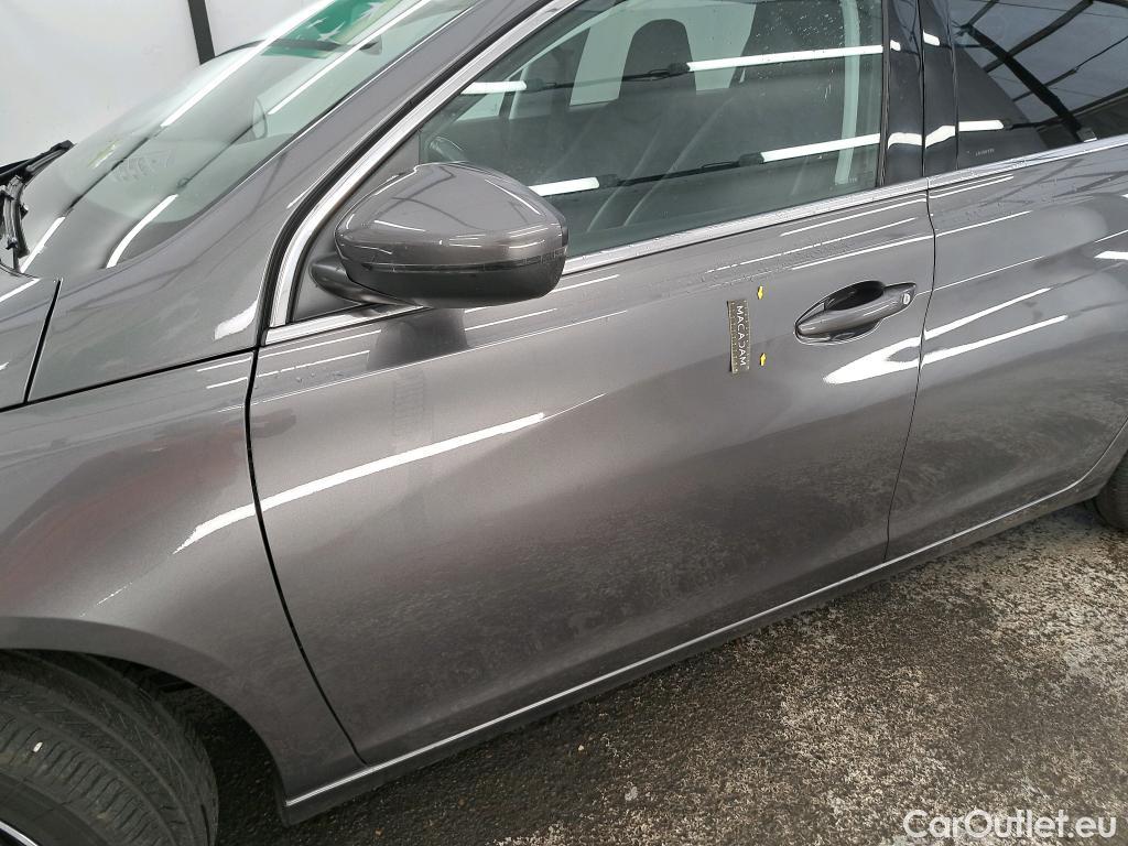  Peugeot  308 PEUGEOT  / 2017 / 5P / Berline Puretech 130 S&S EAT8 Allure #9