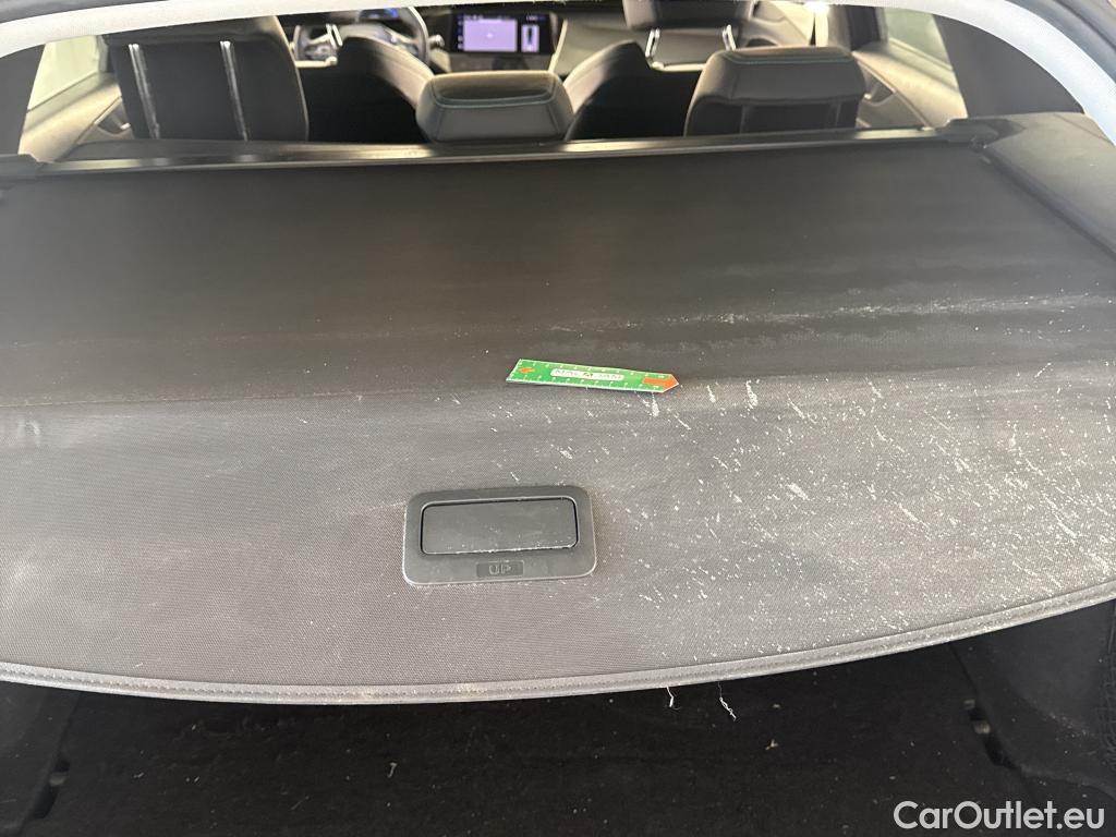  Peugeot  308 PEUGEOT  SW / 2021 / 5P / Break PureTech 130 S&S EAT 8 ALLURE #52